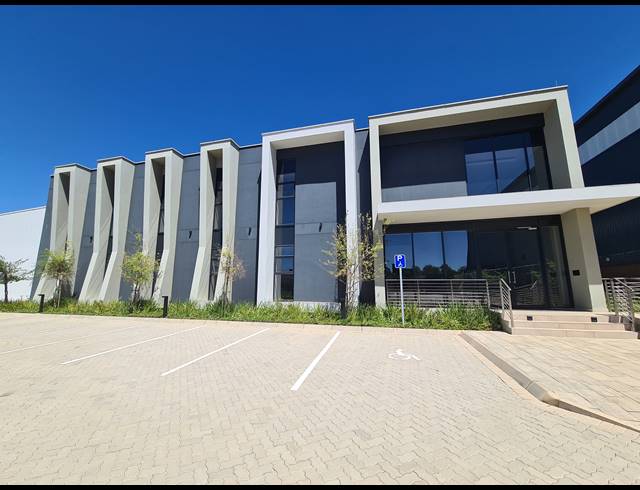 5,515M² WAREHOUSE TO LET IN SAMRAND BUSINESS PARK